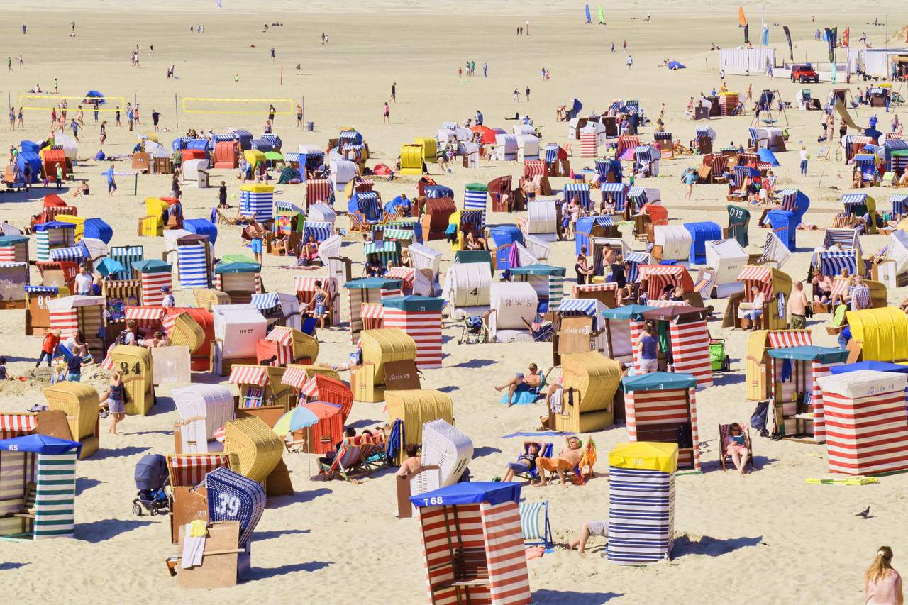 Travel companies Late Rooms and Super Break collapse causing holiday havoc for thousands