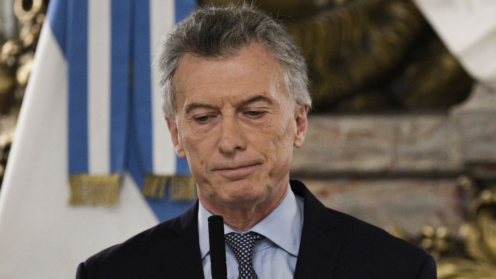 Argentina in grip of spiralling economic crisis | Business News