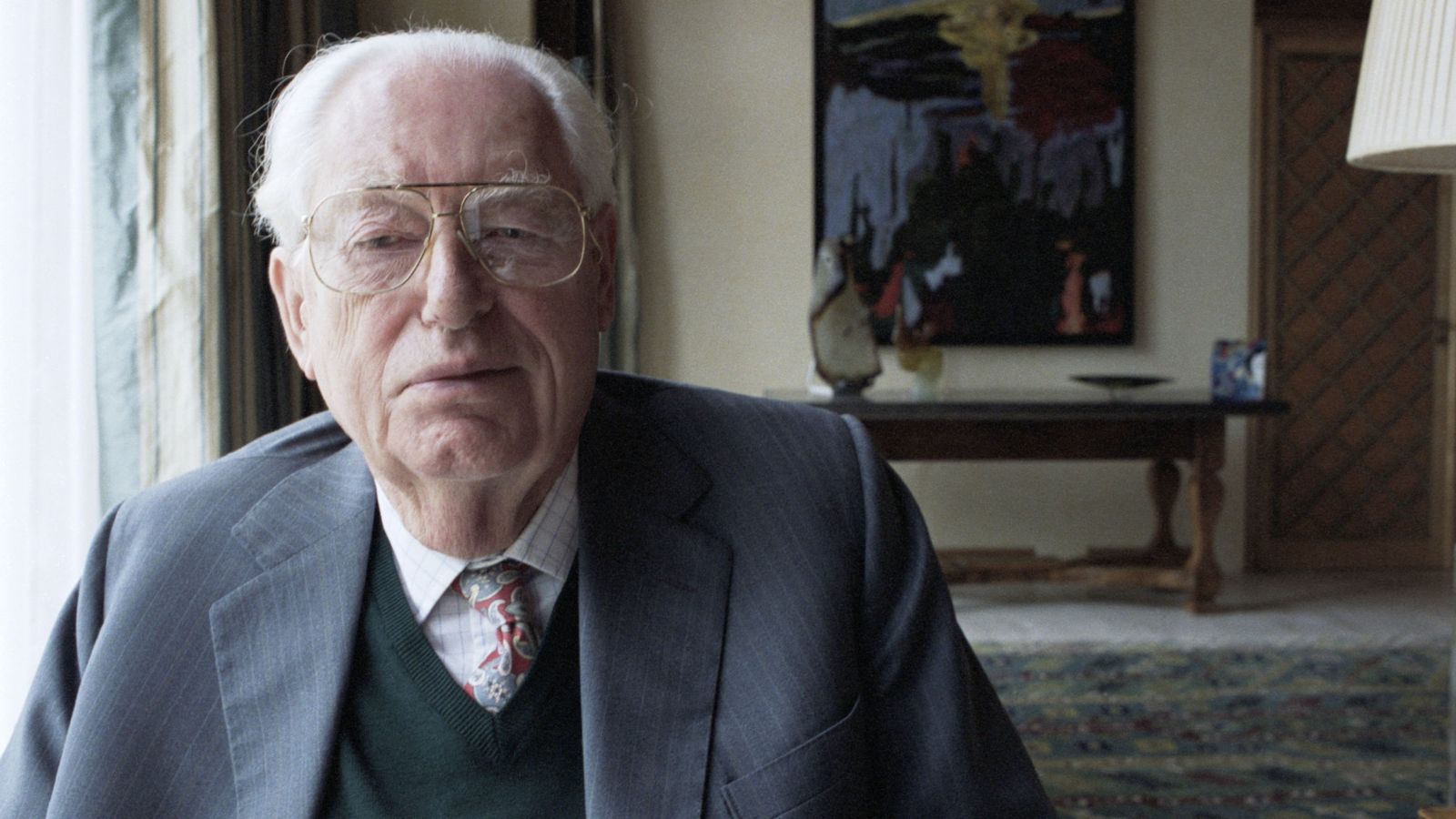 Hans Rausing: Tetra Pak Swedish packaging billionaire dies aged 93 | Business News