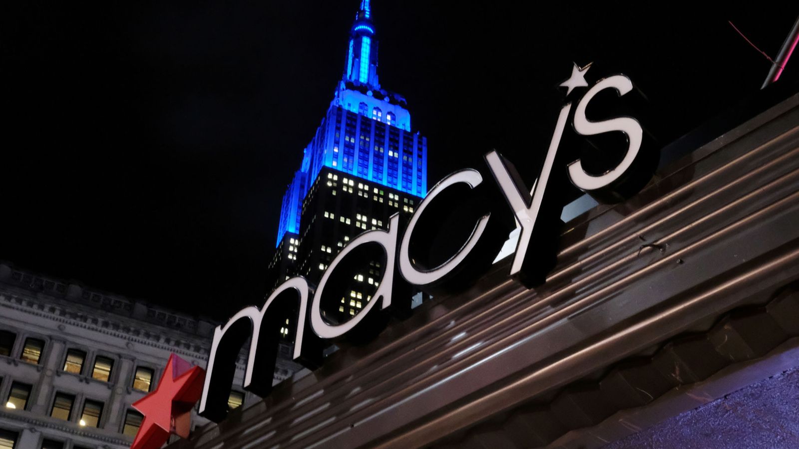 Macy’s tumbles as tourism slump hurts profits | Business News