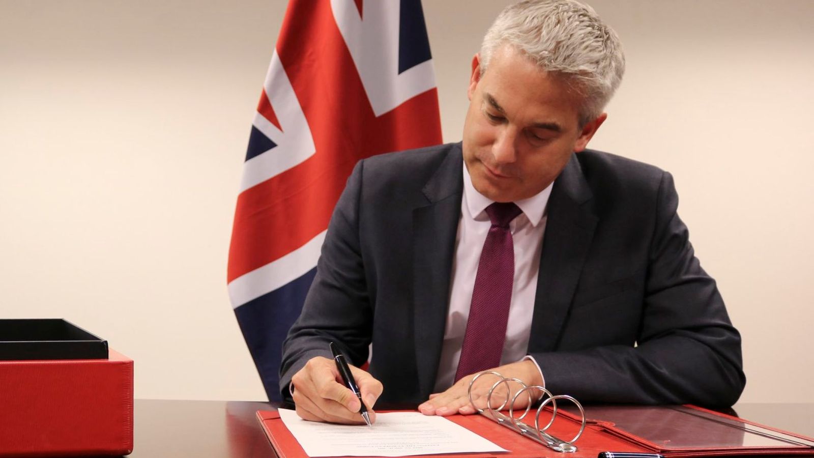 Barclay signs legislation in ‘landmark’ move to stop EU law applying after Brexit | Politics News