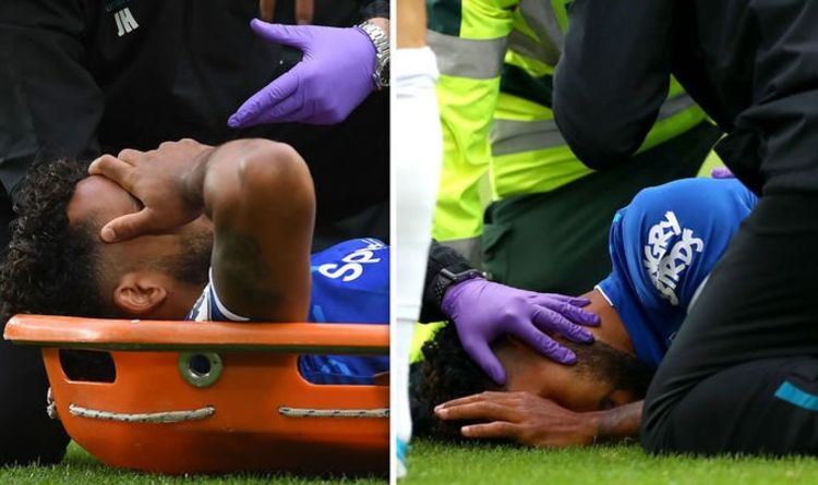Everton offer Theo Walcott injury update after winger stretchered off in Man City loss | Football | Sport