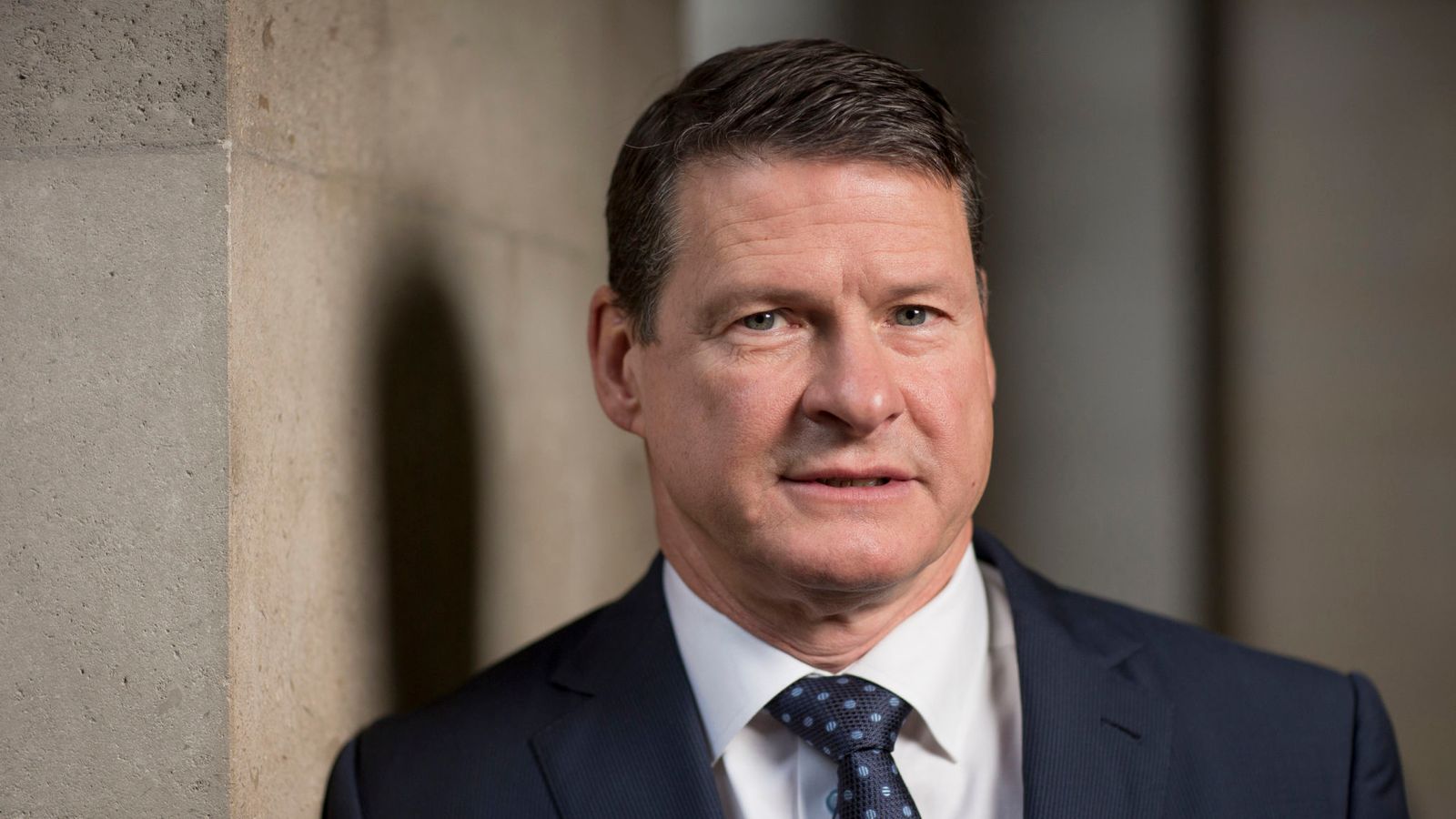 Goldman-backed fibre broadband venture takes Holliday as chair | Business News