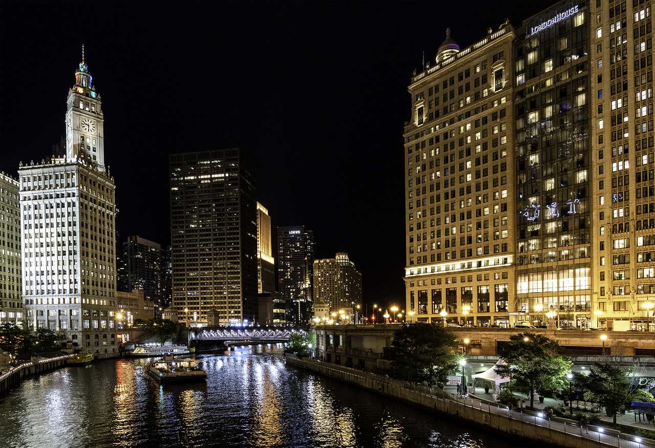 the skyscrapers of Chicago, Illinois, USA