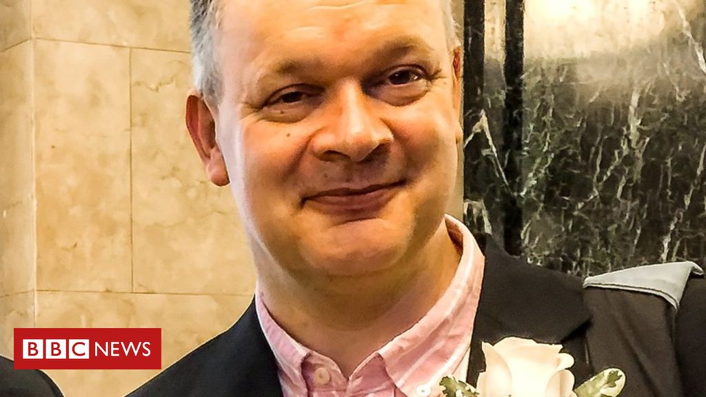 Sperm donors should waive anonymity, fertility regulator says