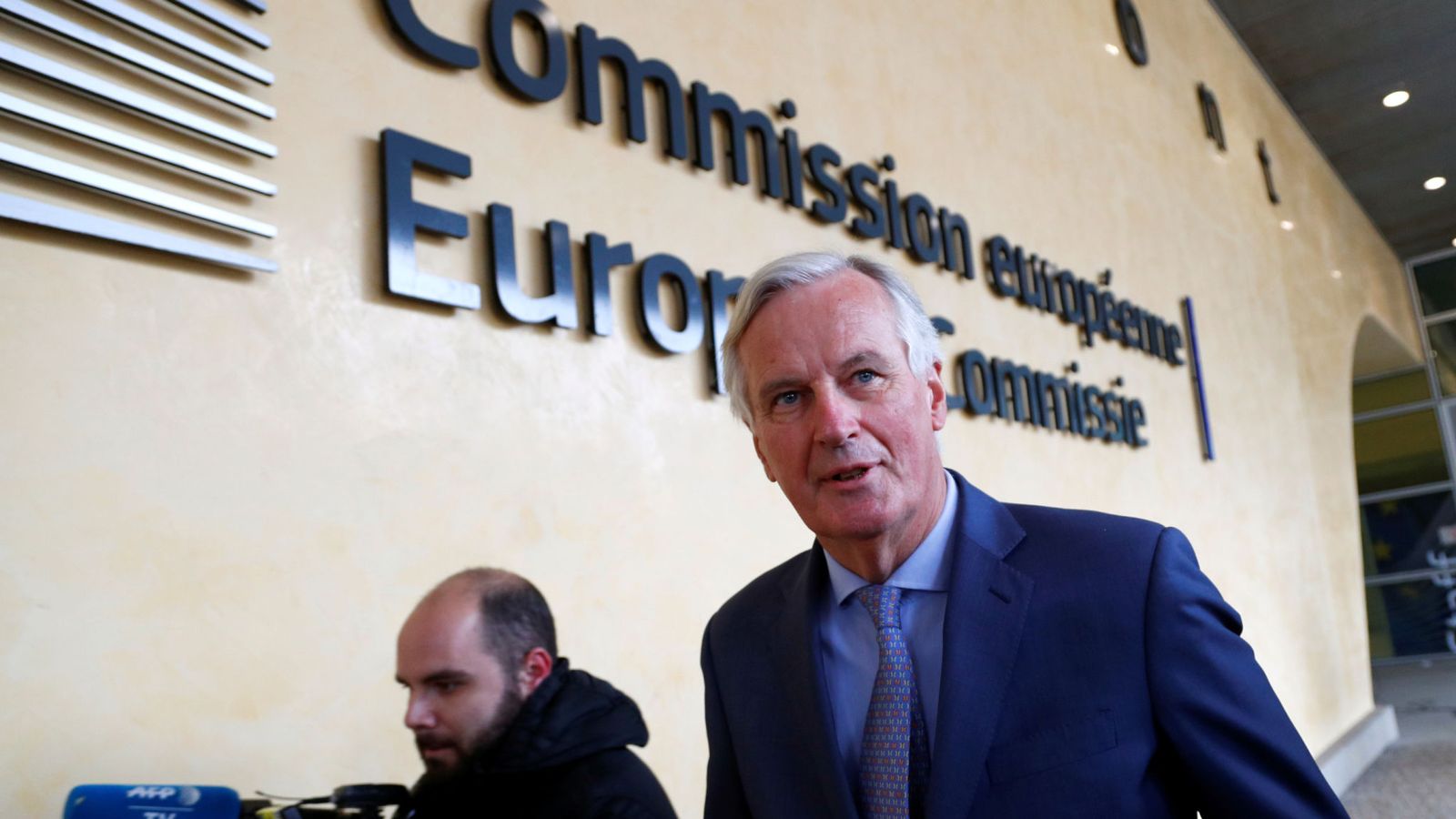 Brexit talks ramp up in Brussels in bid to thrash out divorce deal | Politics News