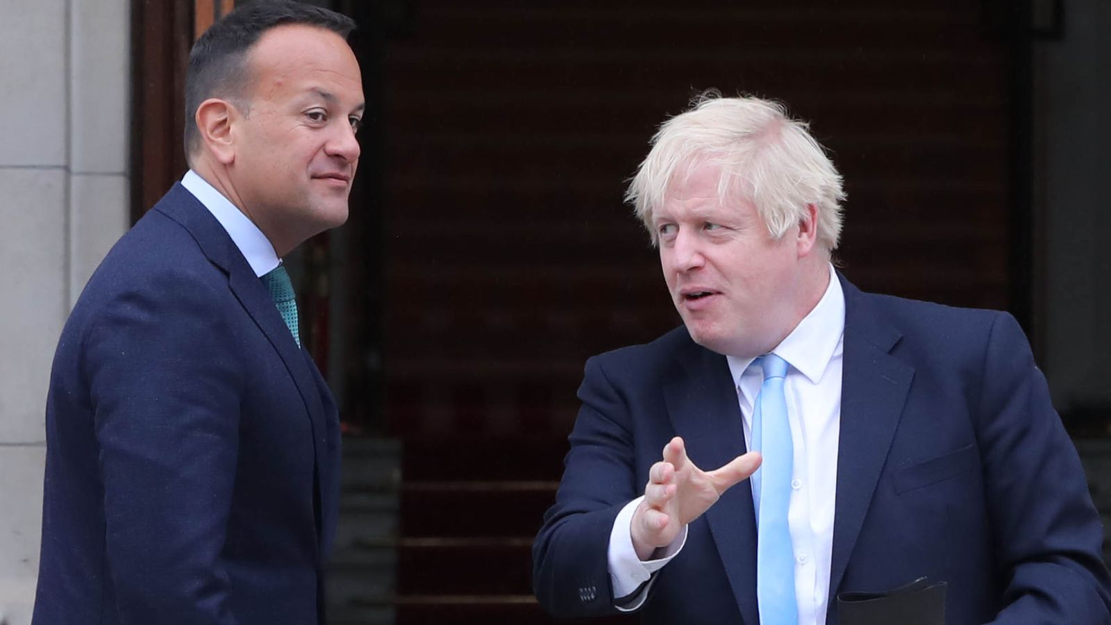 Boris Johnson to meet Irish PM Leo Varadkar in race for Brexit deal | Politics News