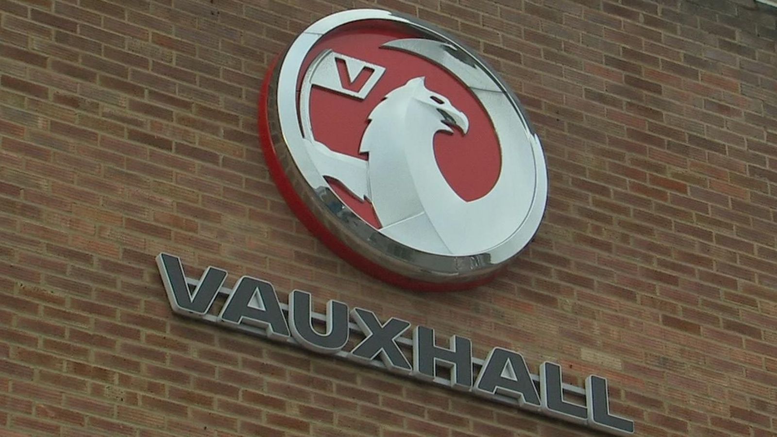 Peugeot and Vauxhall owner agrees merger plan with Fiat Chrysler | Business News