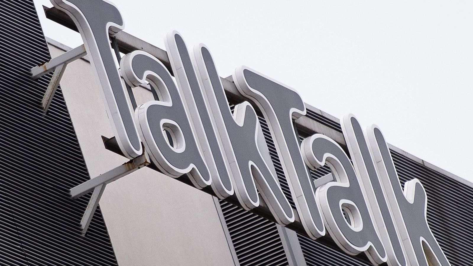 Labour broadband pledge stalls TalkTalk sale | Business News