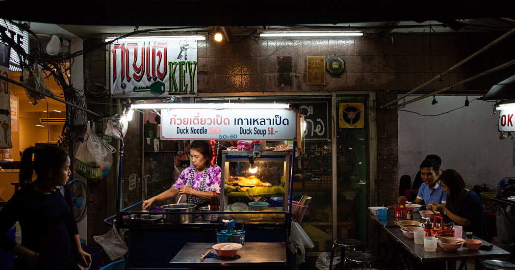 In Bangkok’s Fragrant Street Food, City Planners See a Mess to Clean