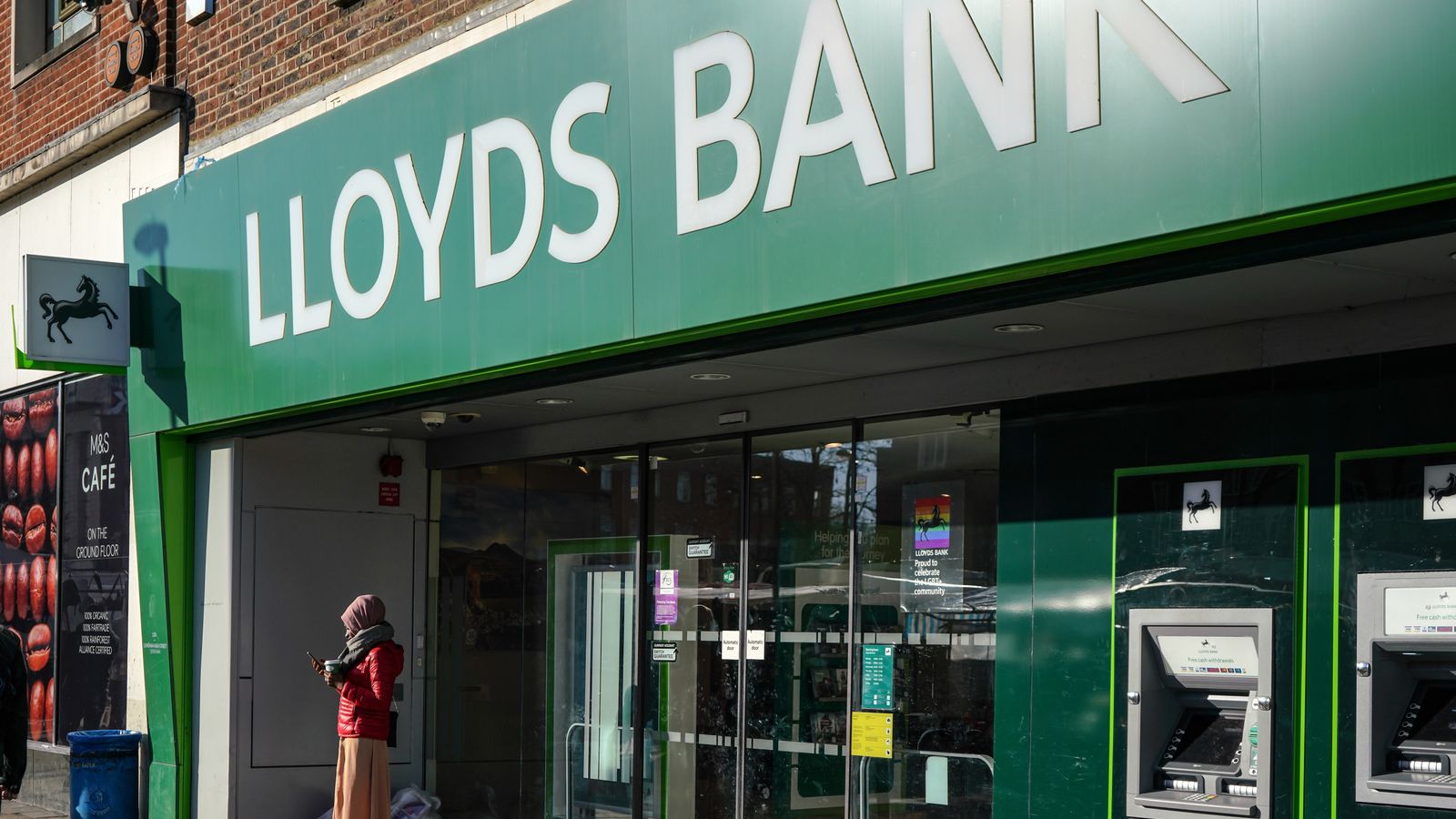 Lloyds customers face hours of frustration in mobile banking outage | Business News
