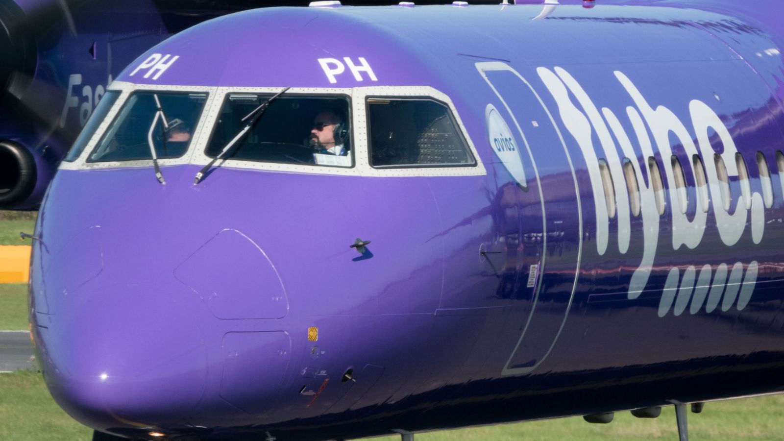 Regional airline Flybe in frantic bid to stave off collapse | Business News