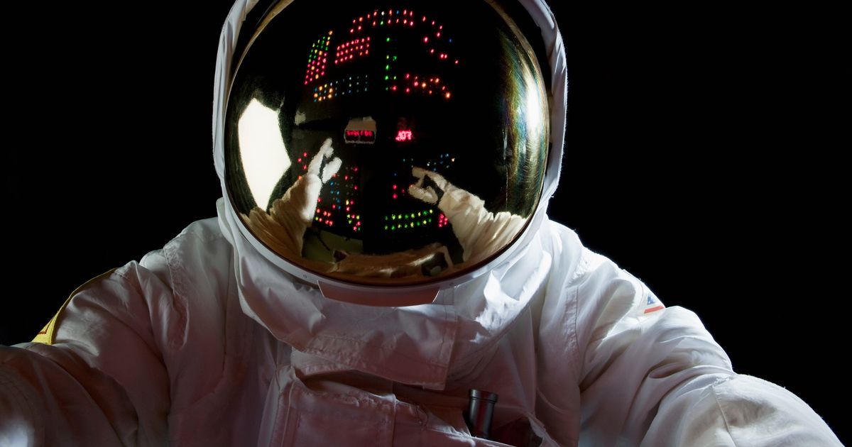 Billionaires could ‘leave Earth behind for space colony’ as ‘climate collapses’