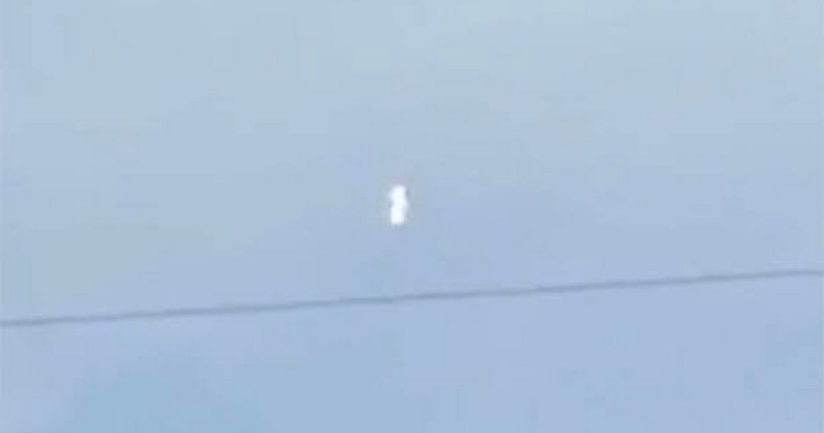 Snake-like UFO returns to Florida as object hovers in the sky before ‘vanishing’
