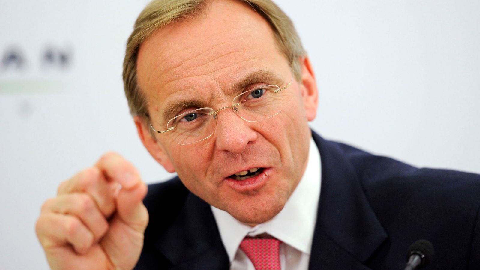 Outsourcing chiefs set for talks on Whitehall shake-up | Business News