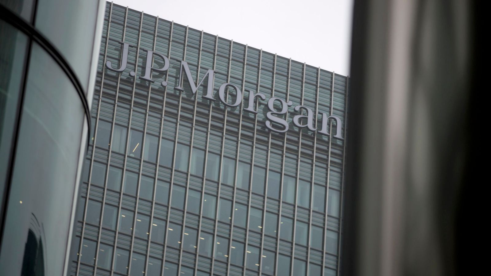 JPMorgan plots launch of digital consumer bank in Britain | Business News