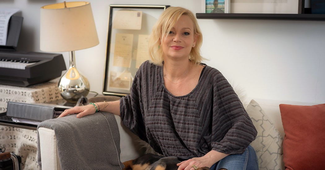 Samantha Mathis, Self-Isolating Downtown – The New York Times