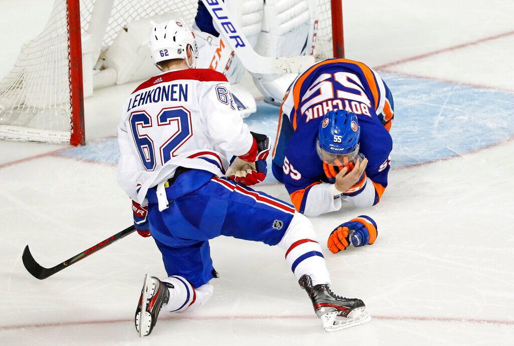 Islanders defenseman Johnny Boychuk takes skate to the face