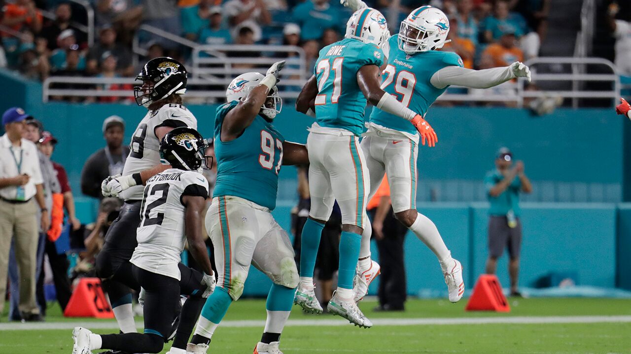 Miami Dolphins’ newcomers improvise workouts as coronavirus threat shuts training facilities: report