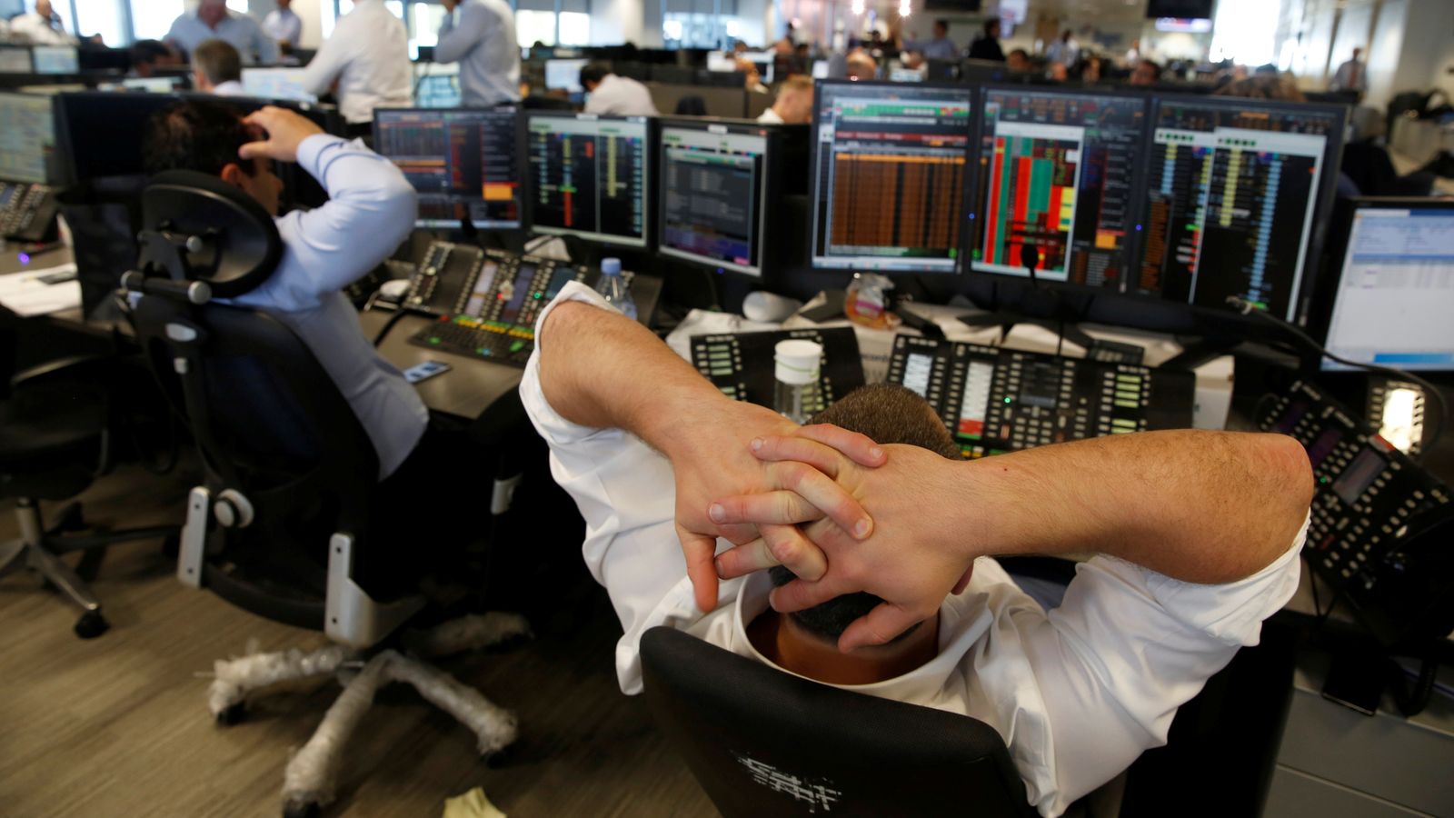 FTSE 100 marks worst quarter since 1987, down nearly 14% | Business News