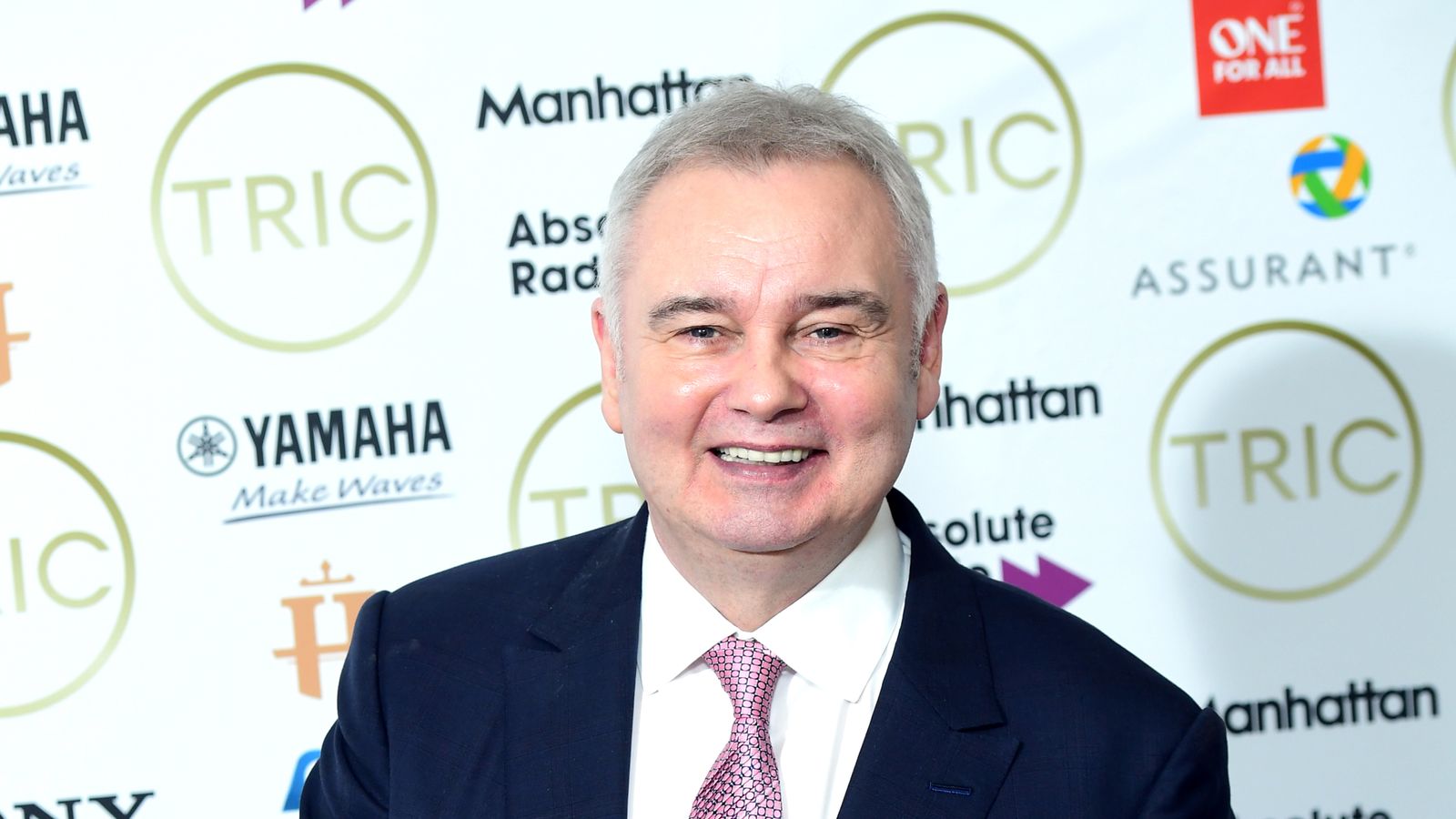 Coronavirus: Eamonn Holmes criticised for ‘untold damage’ with 5G conspiracy comments | UK News