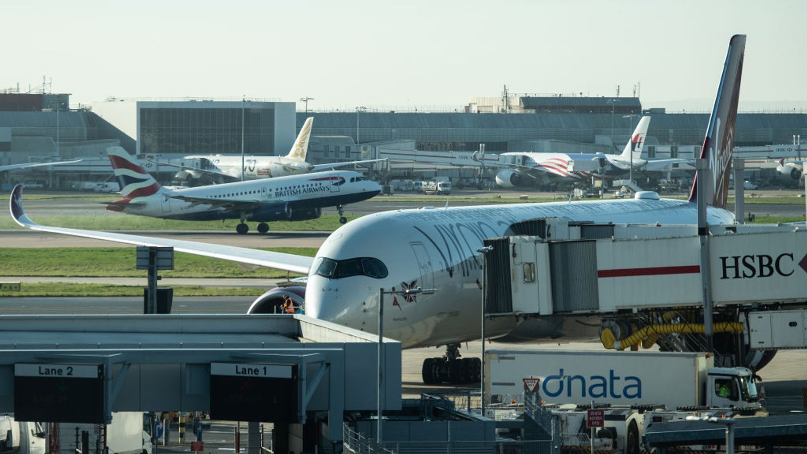 Coronavirus: Airlines lobby Sunak over prolonged ‘cash crisis’ | Business News