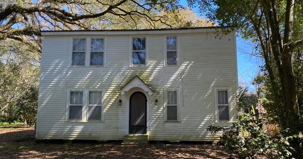 No one wants free ‘haunted’ house after former owner shares creepy goings-on