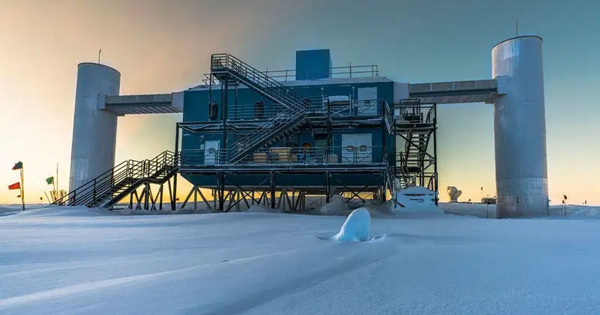 NASA scientists detect parallel universe ‘next to ours’ where time runs backwards