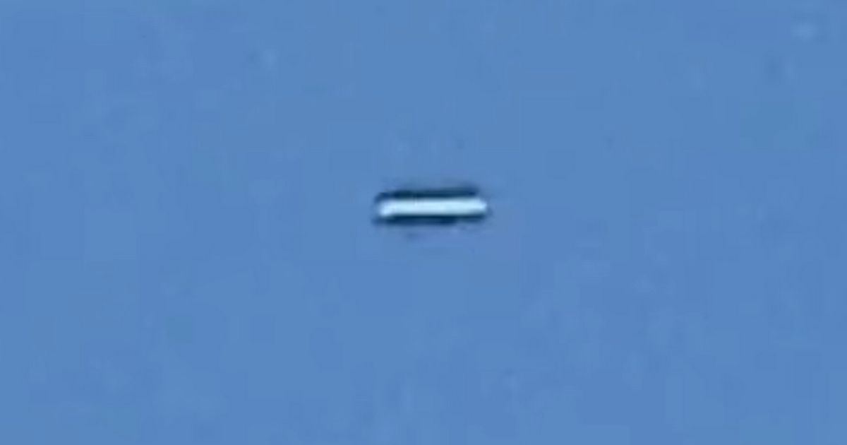 Cigar-shaped UFO returns to California as silver object cruises over houses