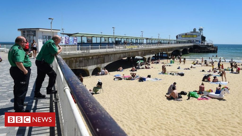 Coronavirus: Relaxing lockdown ‘risky’ and a ‘political decision’