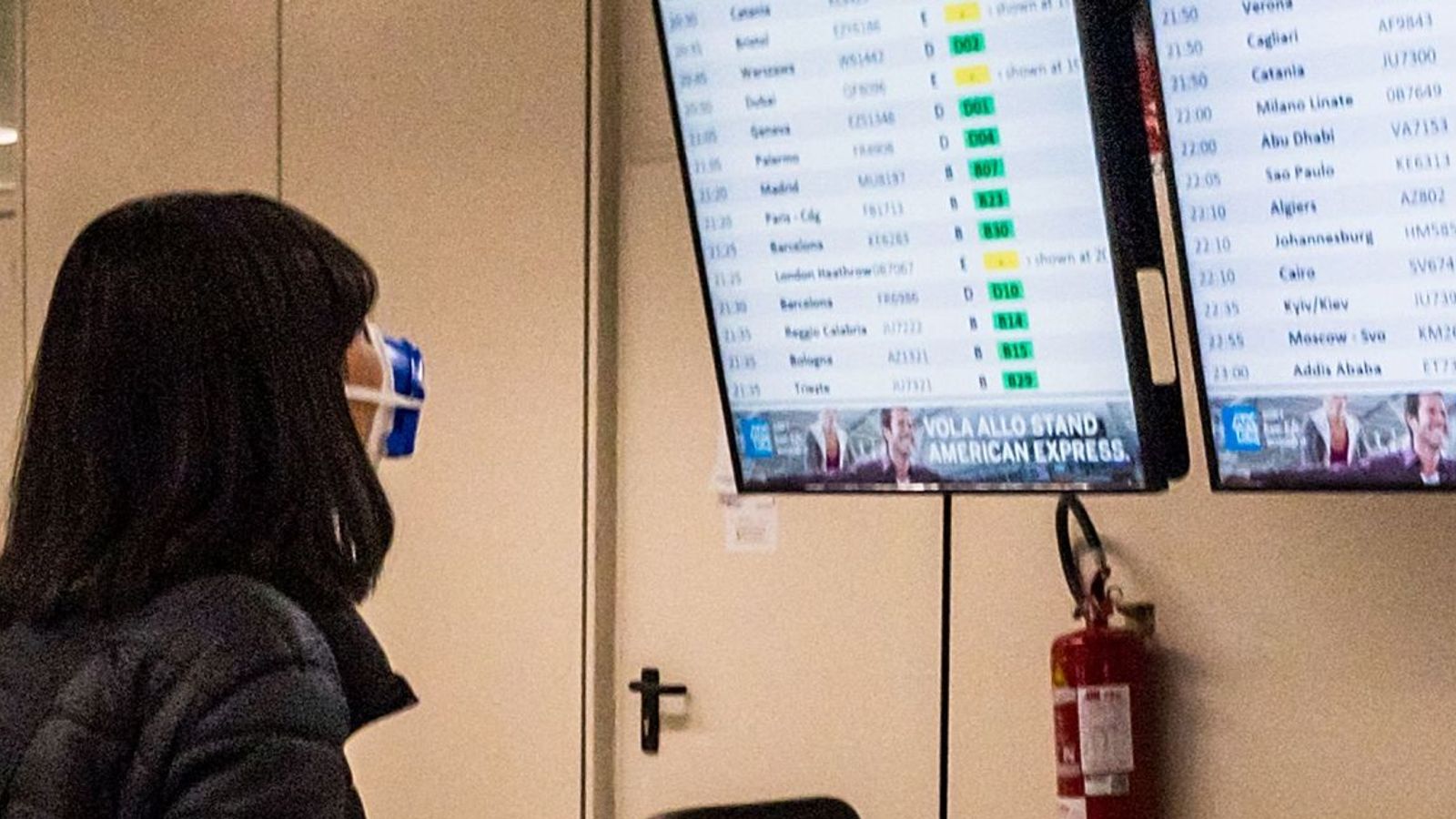 Coronavirus: Face masks yes, empty middle seats no, says airlines body | Business News