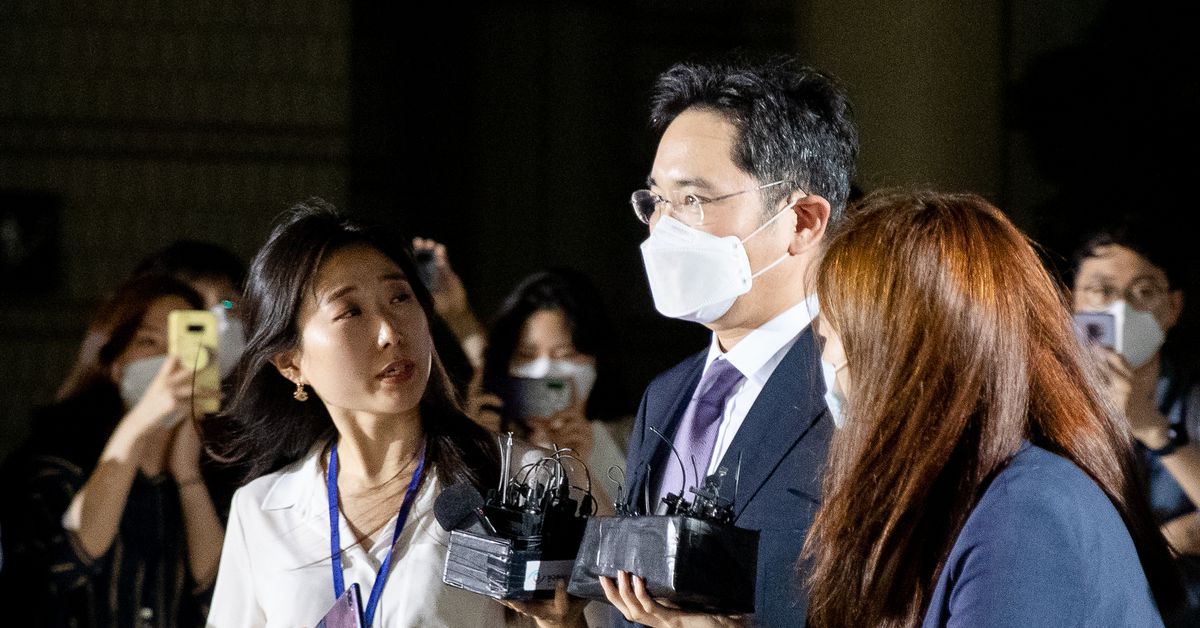 Court denies arrest warrant for Samsung heir