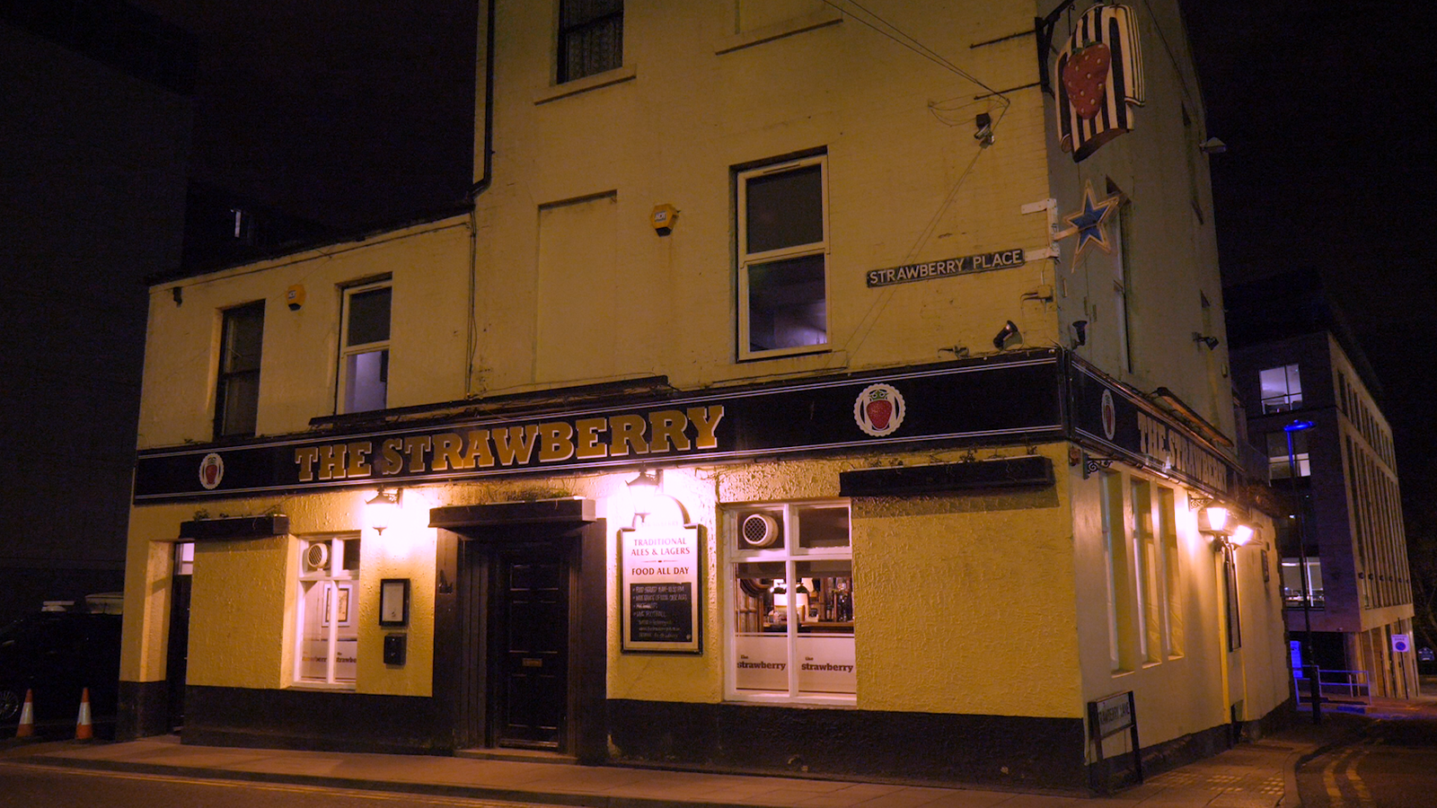 Coronavirus: Pubs won’t open for another month as retail is warned on lockdown easing | Business News