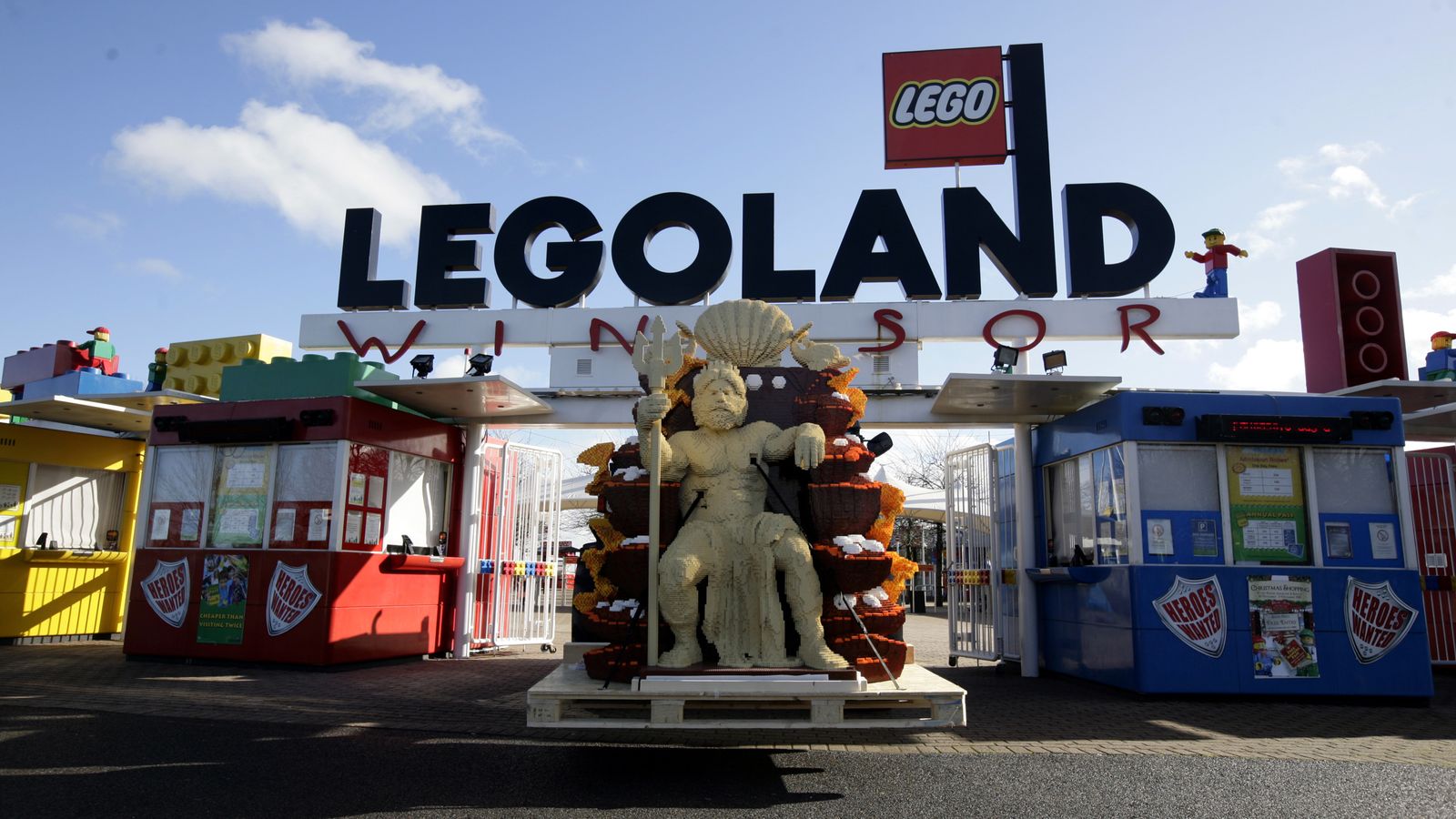 Coronavirus: Legoland to reopen on 4 July – and reveals there will be empty rows left on rides and mandatory temperature checks | UK News