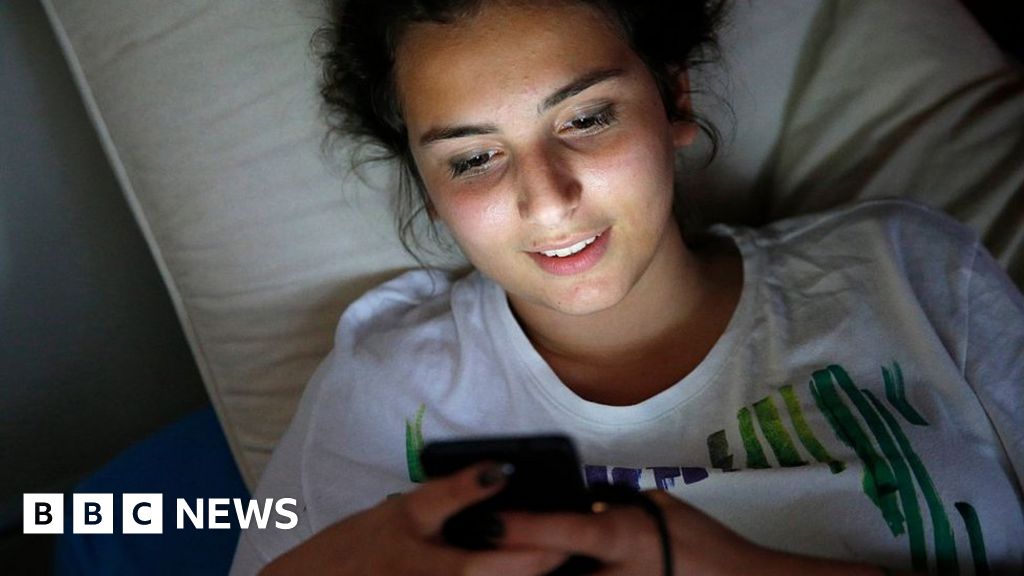 Instagram launches new parental controls in UK