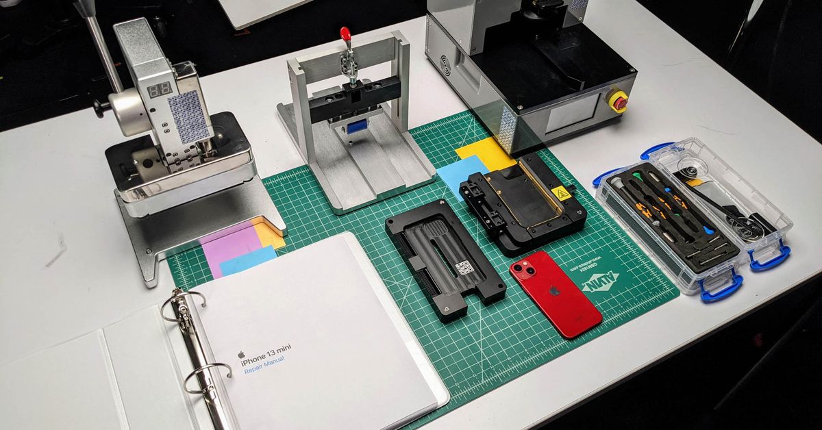 Apple’s self-service iPhone kit gets the teardown treatment from iFixit