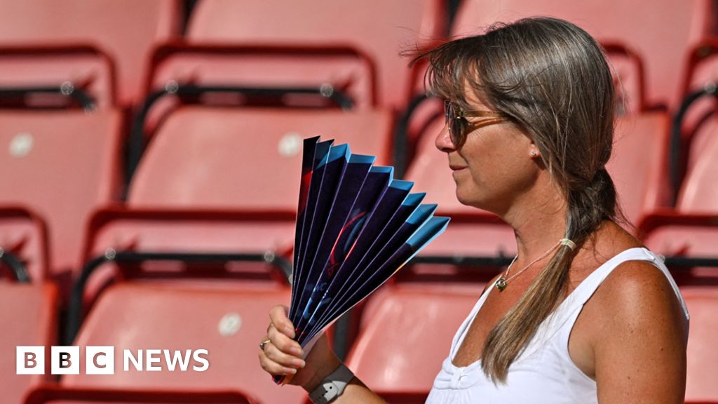 Extreme weather warning extended to Tuesday