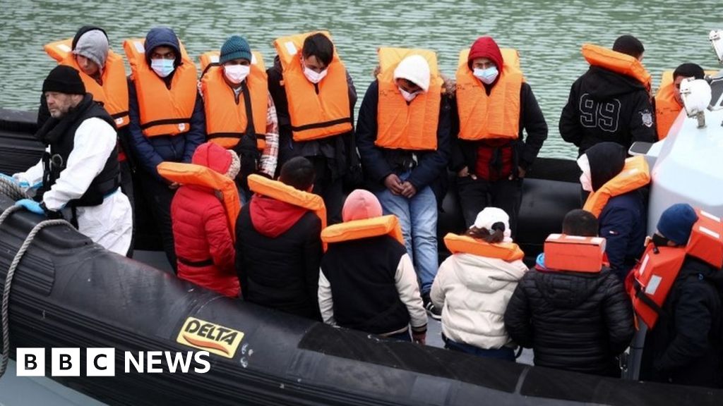 Labour seeks new deal with Europe to stop small boats gangs