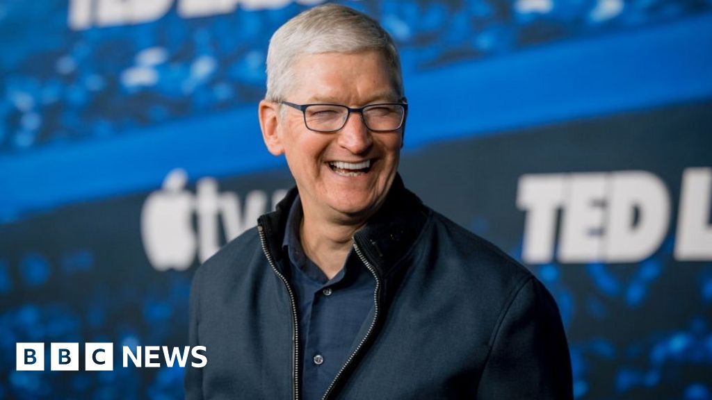 Apple to buck layoff trend by hiring UK AI staff