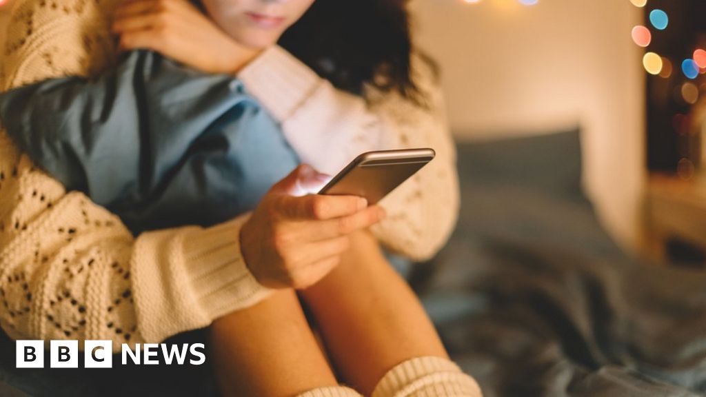 Government denies U-turn on encrypted messaging row