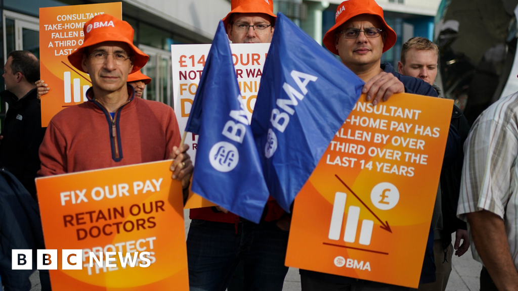 NHS strikes: Consultants and government to hold talks to try to end dispute