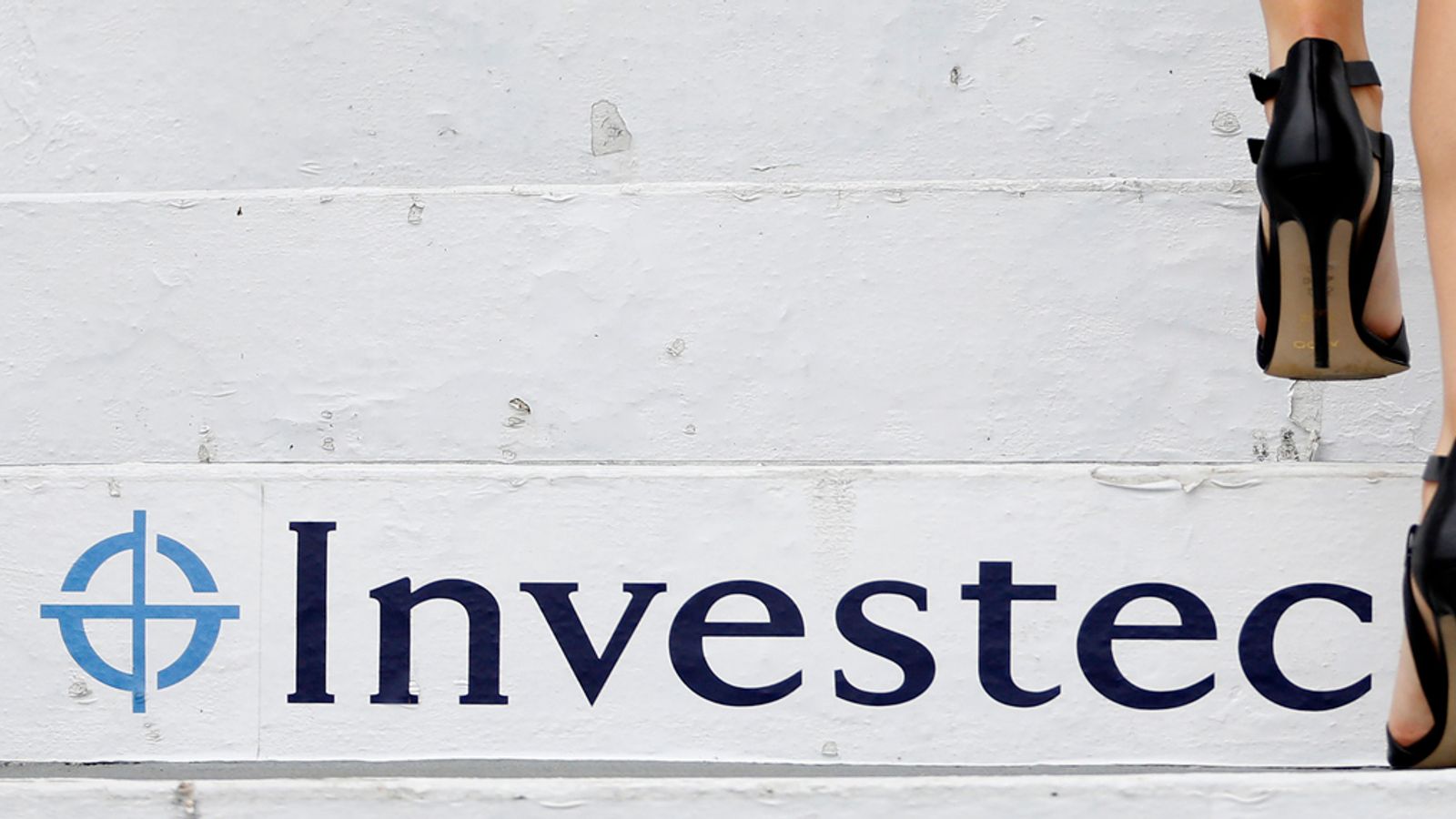 Banks embroiled in row over COVID taxpayer loan guarantee | Business News