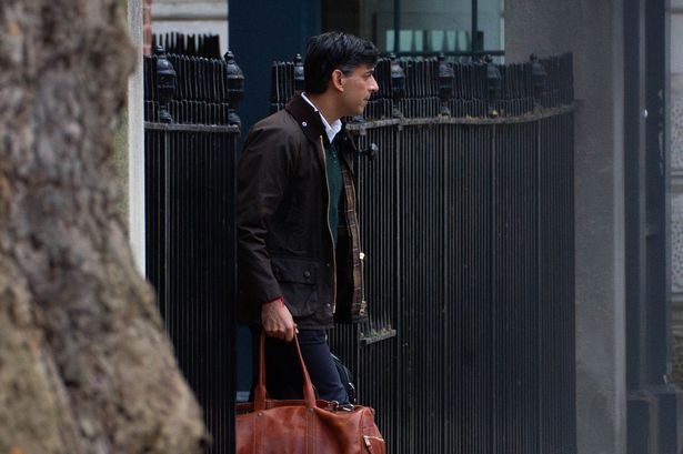 Right-wing Tory MP hits out at Rishi Sunak's 'weakness' over visa climbdown