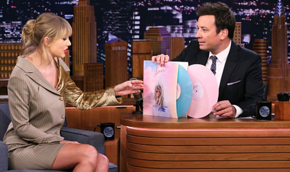 Taylor Swift boosts Britain’s vinyl revival and is top vinyl record seller this year | Music | Entertainment