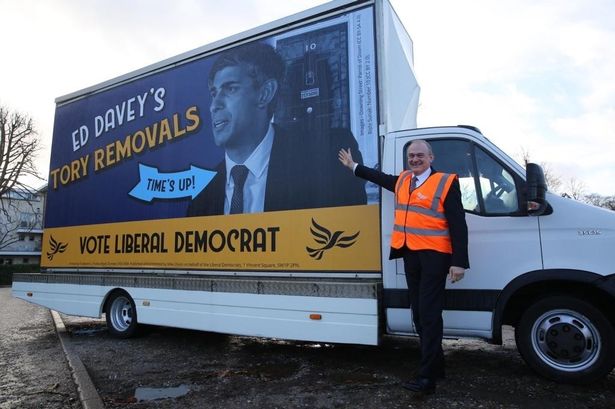 Lib Dems launch 'Tory Removal Service' van to move Rishi Sunak out of No10 by May