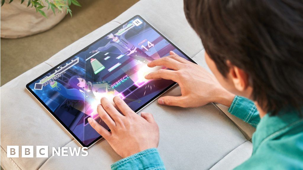 Samsung warns of worse than expected profits fall