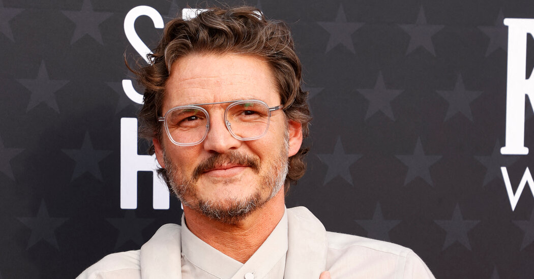 Pedro Pascal’s Arm Slings Are Fashionable and Functional on the Red Carpet