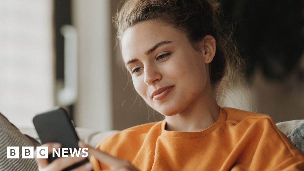 Tinder introduces passport-scanning ID checks