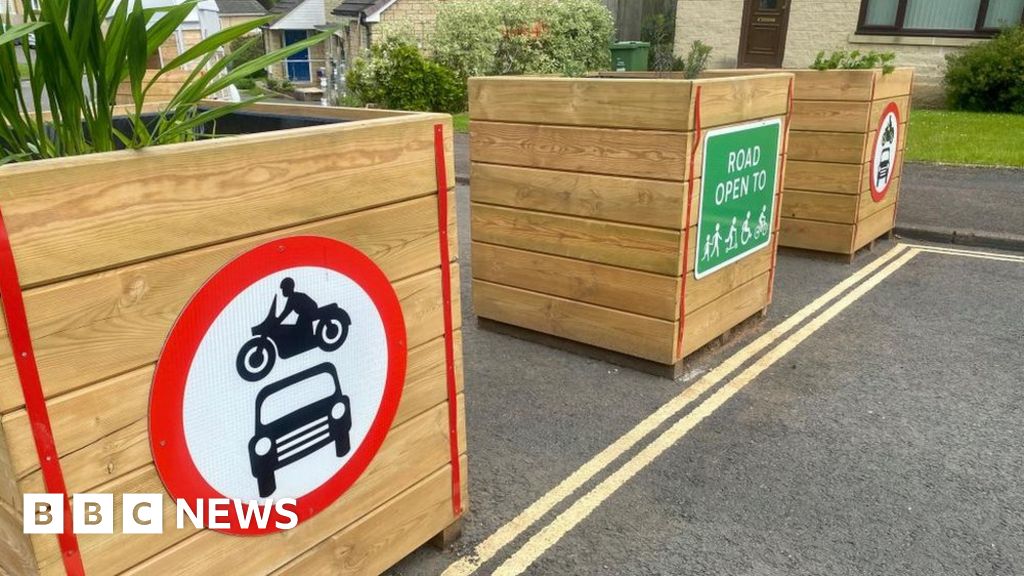 Councils told to consider residents' views on LTNs