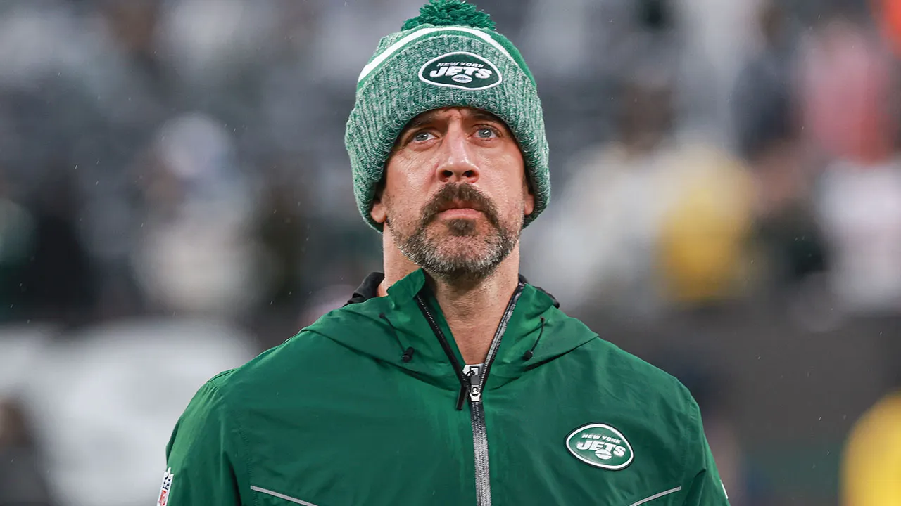 Jets’ Aaron Rodgers denies accusations he shared Sandy Hook conspiracies